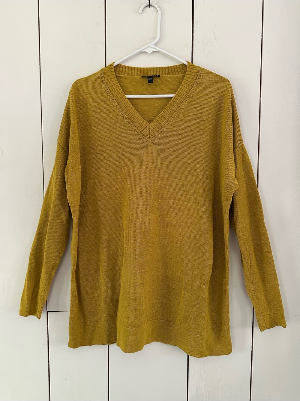 Eileen Fisher Organic Linen V-Neck Knit Sweater Sz M Lightweight Mustard
